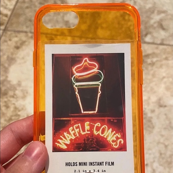 iPhone 7/8 Urban Outfitters Case - Picture 1 of 2